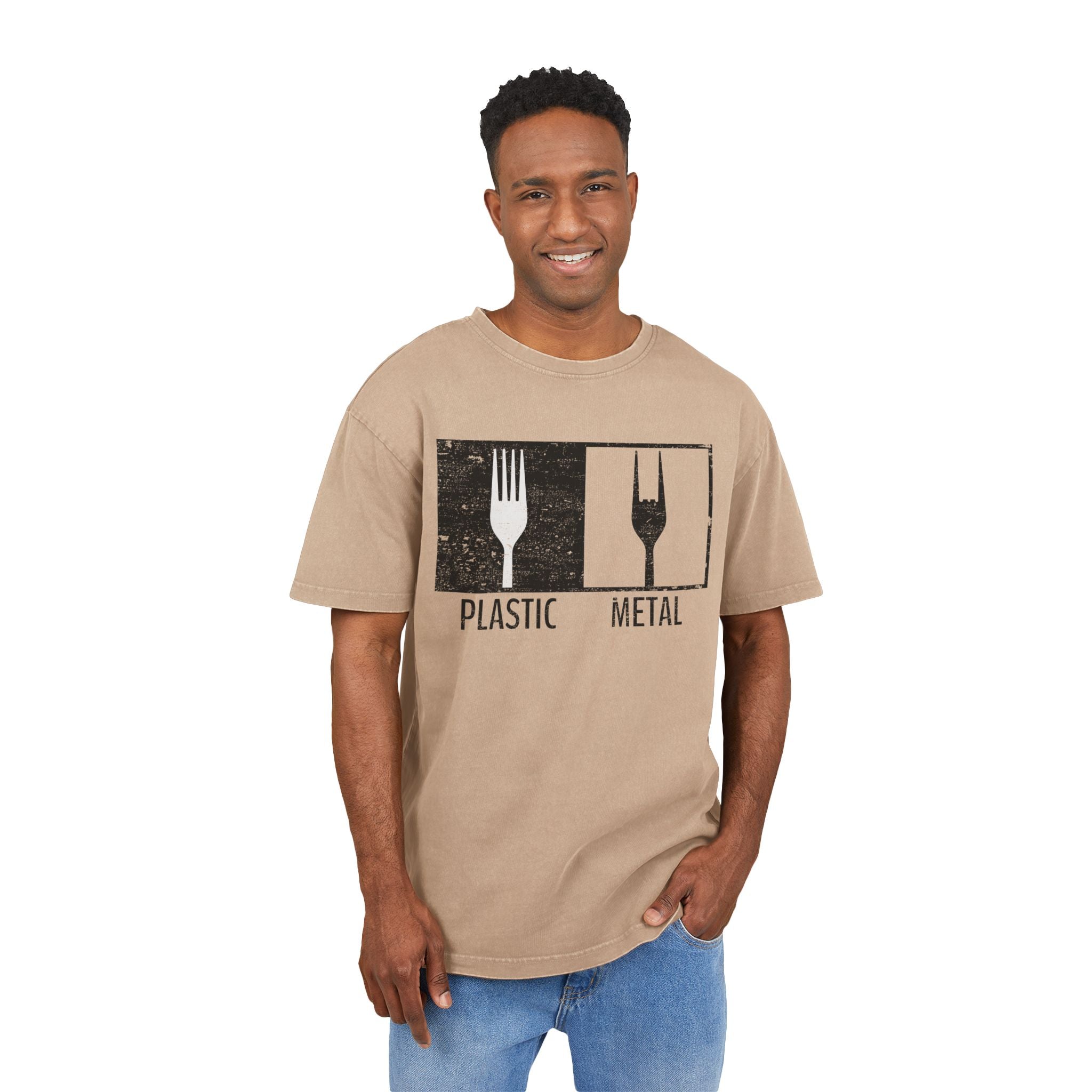 Plastic Metal Rock T-Shirt Heavy Oversized | Lustiges Heavy Metal Gabel Grafik Tee, Rocker Musik Geschenk, Vintage Acid Wash Asphalt