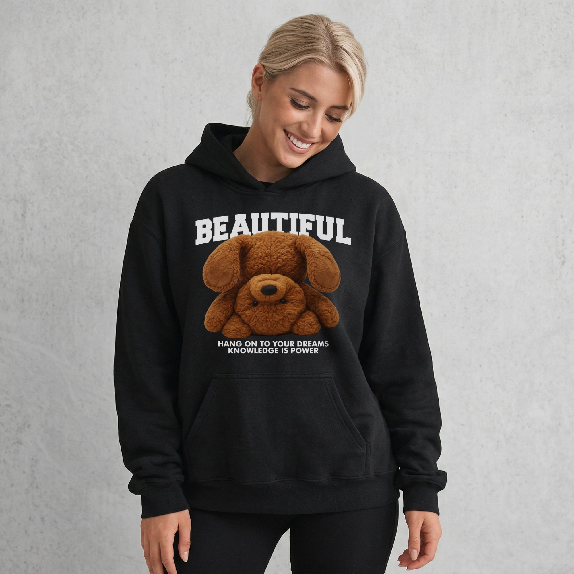 Sudadera con capucha para mujer «Beautiful Teddy» – Sudadera con capucha y estampado de eslogan