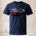 "80's Vibes" Retro Auto T-Shirt – Legendärer schwarzer Sportwagen im Neon-Print – Witziges Geschenk für 80er Jahre Fans & Autoliebhaber Schwarz