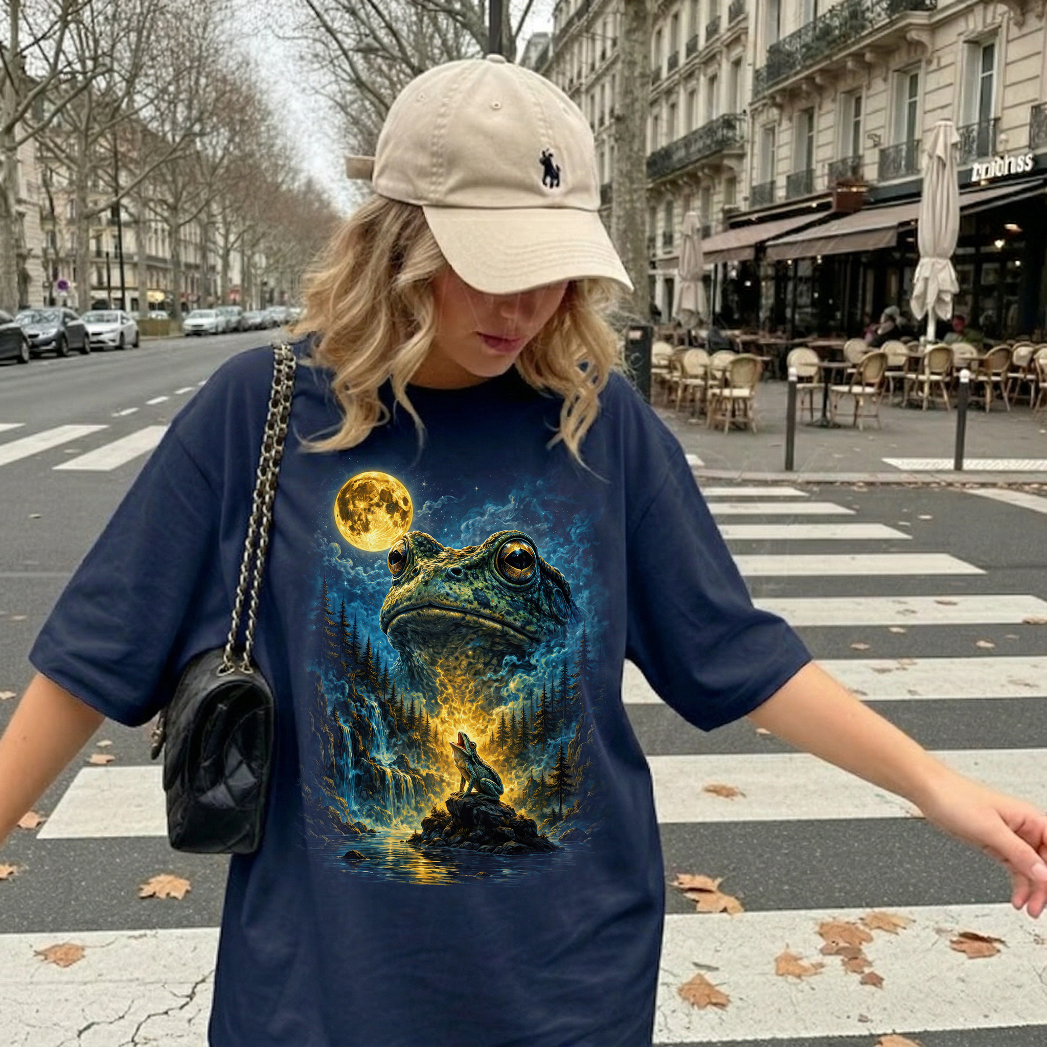 Heulender Frosch am Vollmond Fantasy T-Shirt – Lustiges Three Wolf Moon Parodie Shirt mit Frosch & Natur-Magie