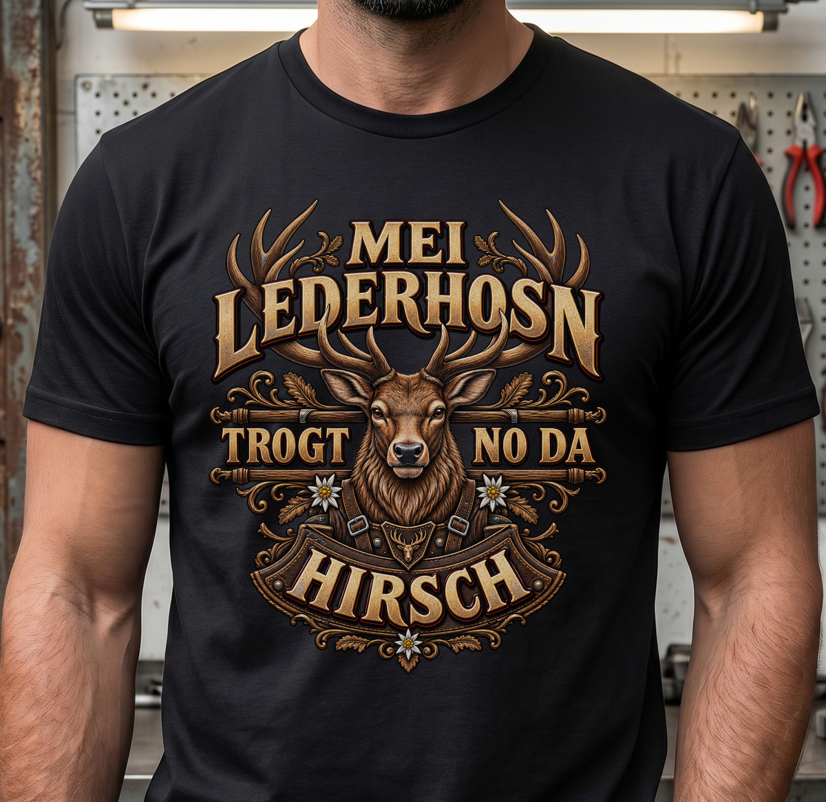 Mei Lederhosn trogt no da Hirsch T-Shirt Herren Oktoberfest Hirsch Motiv Trachten Shirt Bayern Geschenk