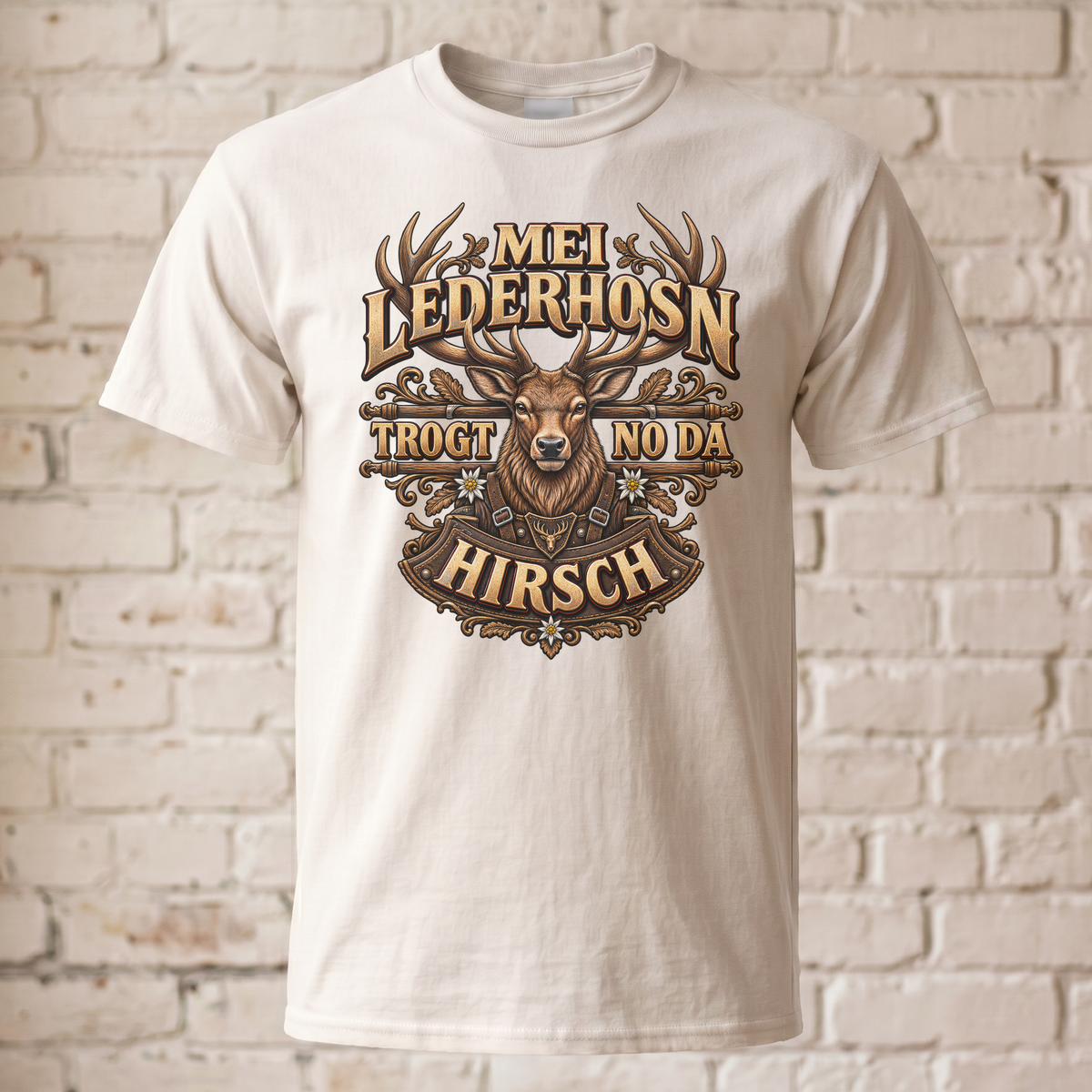 Mei Lederhosn trogt no da Hirsch T-Shirt Herren Oktoberfest Hirsch Motiv Trachten Shirt Bayern Geschenk