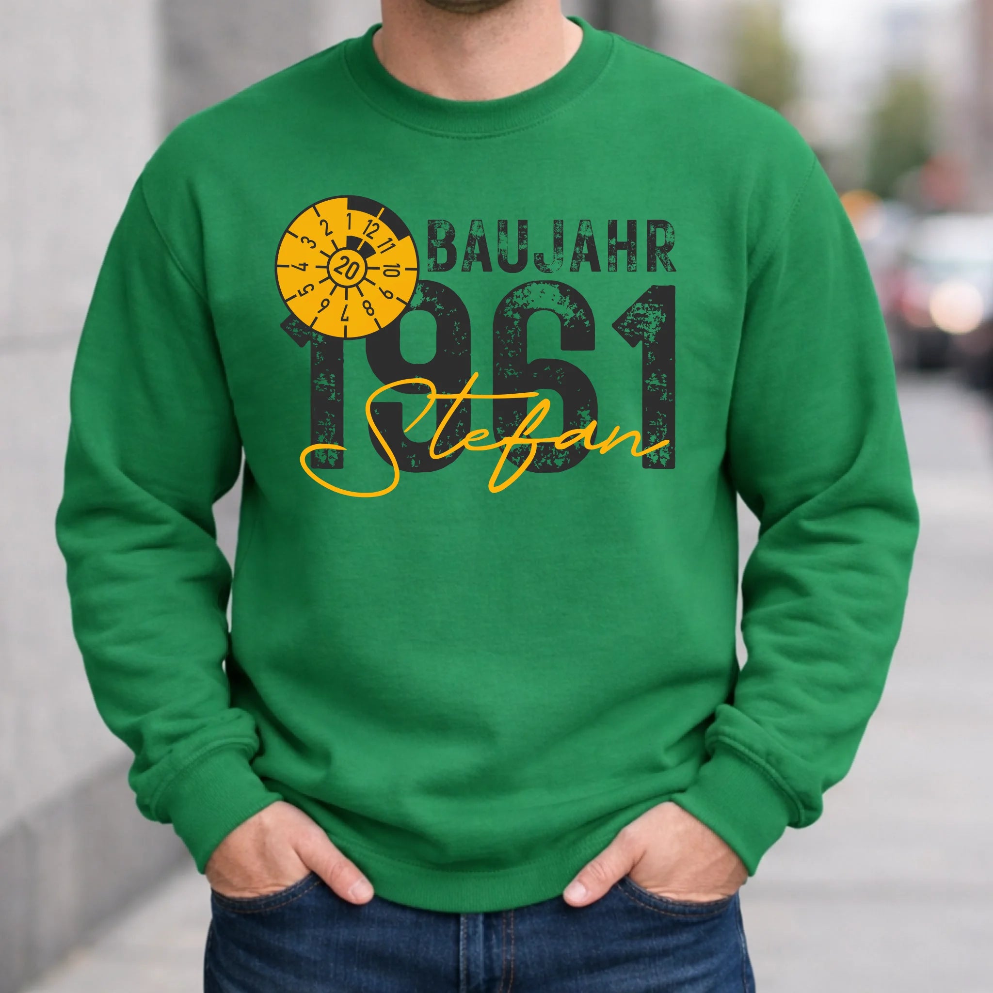 18. Geburtstag Geschenk Mann – Baujahr 2008 personalisiert mit Name, Mechaniker TÜV Plakette, T-Shirt Hoodie Sweatshirt - pure|custom.