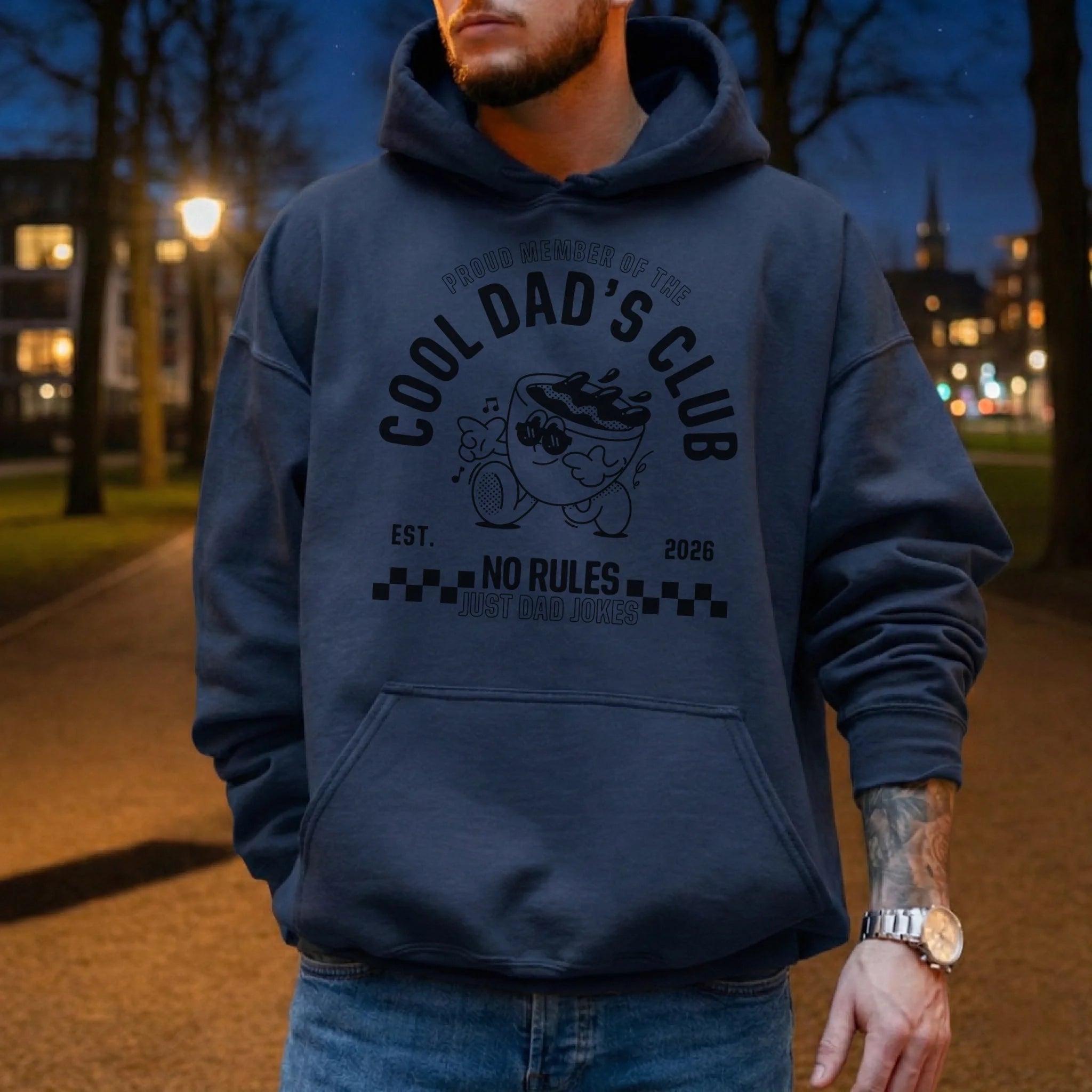 Personalisierbares Vatertag T-Shirt – Cool Dad’s Club – Wunschjahr EST. 2024 / 2025 – Geschenk für Papa zum Vatertag – Retro Dad Shirt - pure|custom.