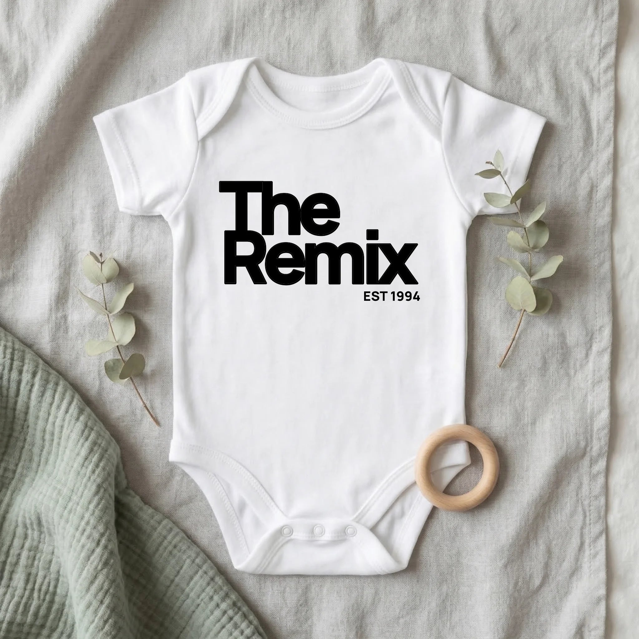 The Original & The Remix 2 - Partnerlook Set: Herren T-Shirt oder Baby - Body (einzeln oder als Set kaufbar) – Personalisiertes Geschenk für Vater & Kind - pure|custom.