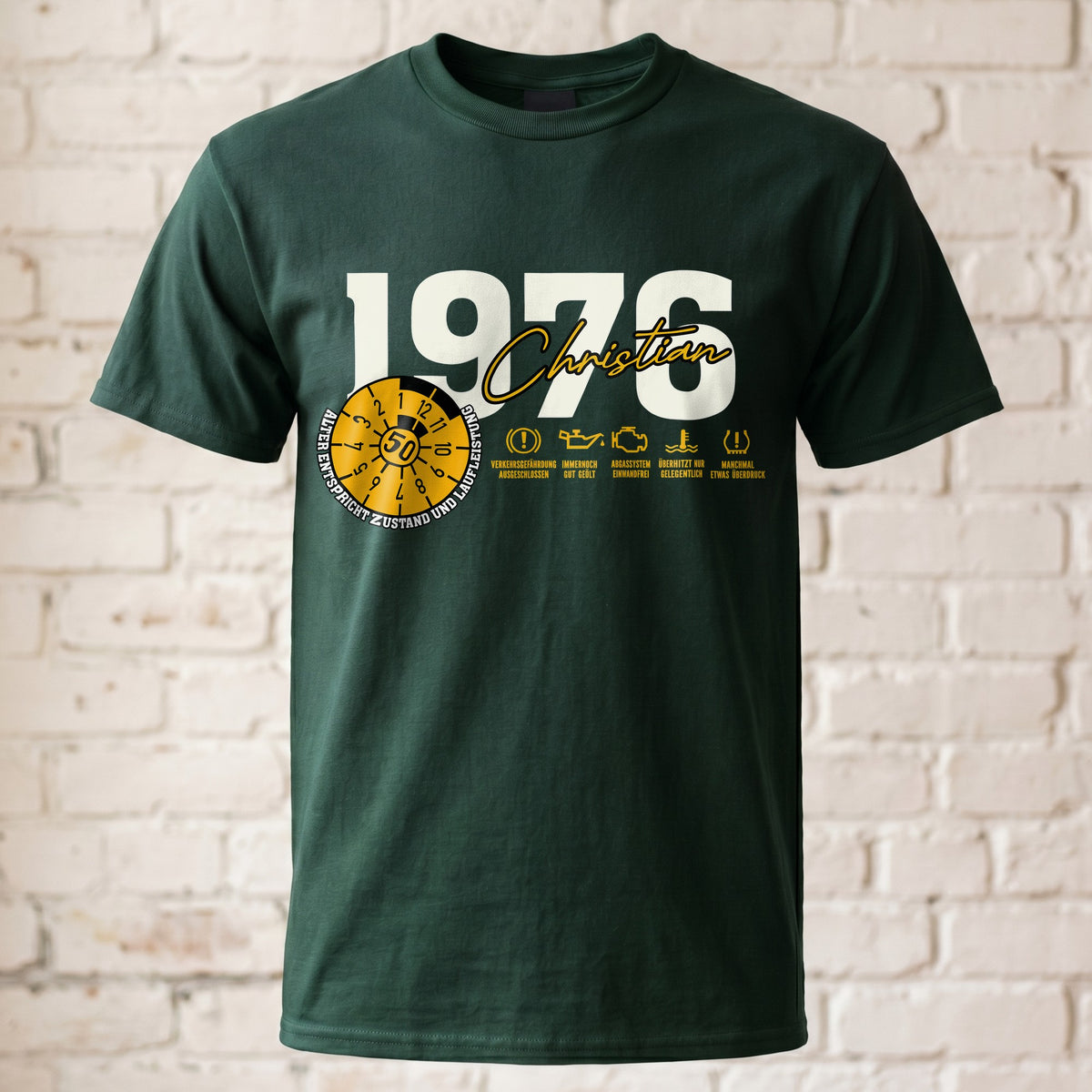 "TÜV Plakette 50. Geburtstag" Personalisiertes T-Shirt mit Name & Baujahr 1976 – Lustiges Geschenk für Männer zum 50er