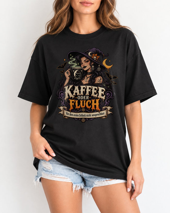 Kaffee oder Fluch T-Shirt Damen Oversized, Gothic Hexe Kaffee Spruch Shirt, Lustiges Halloween Witchy Tee