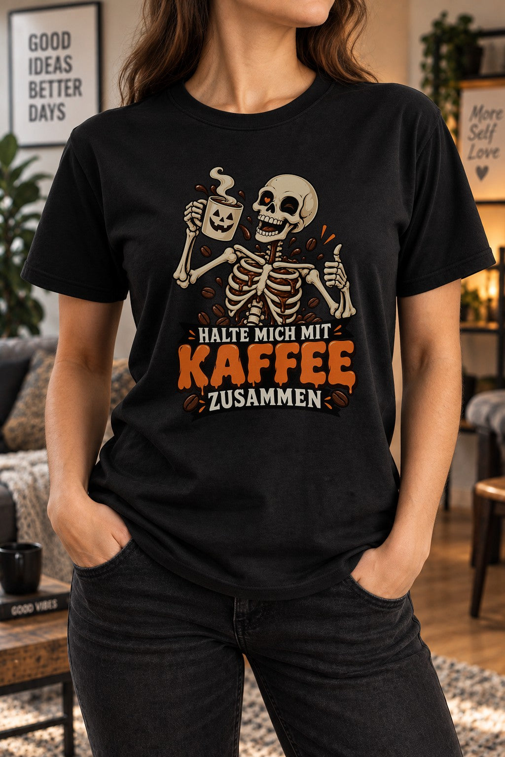 Halte Mich Mit Kaffee Zusammen T-Shirt Damen, Skelett Kaffee Shirt, Lustiges Halloween Funshirt, Oversized Gothic Tee