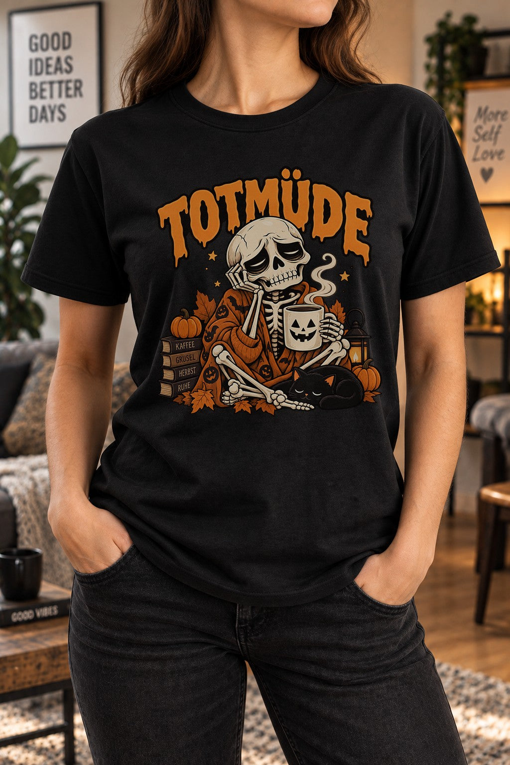 Totmüde Halloween T-Shirt Damen, Skelett mit Kaffee Katze Herbstshirt, Lustiges Grusel Shirt Schwarz