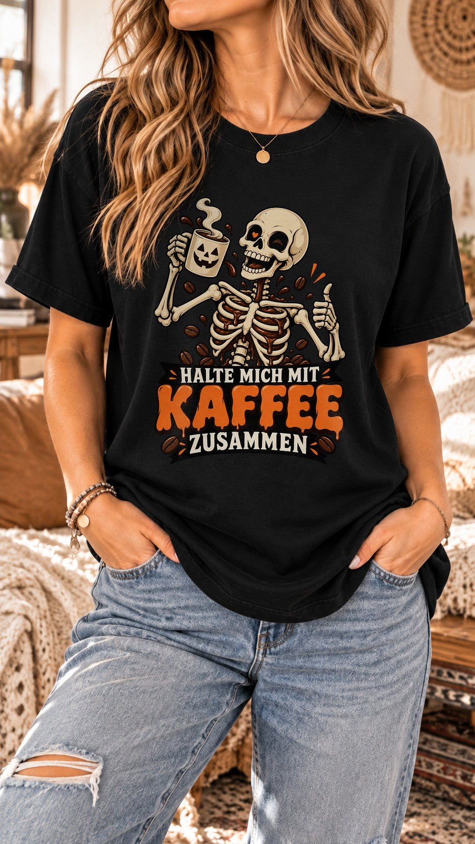 Halte Mich Mit Kaffee Zusammen T-Shirt Damen, Skelett Kaffee Shirt, Lustiges Halloween Funshirt, Oversized Gothic Tee