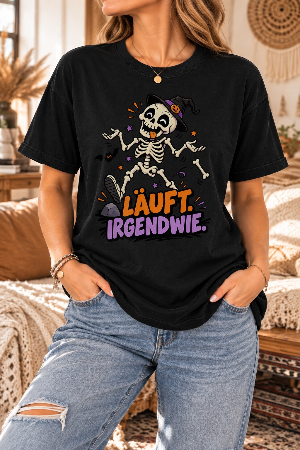 Camiseta de esqueleto de Halloween para mujer, divertida, con frase "Läuft Irgendwie", sombrero de bruja, otoño, estilo oversize, gótico, camiseta graciosa