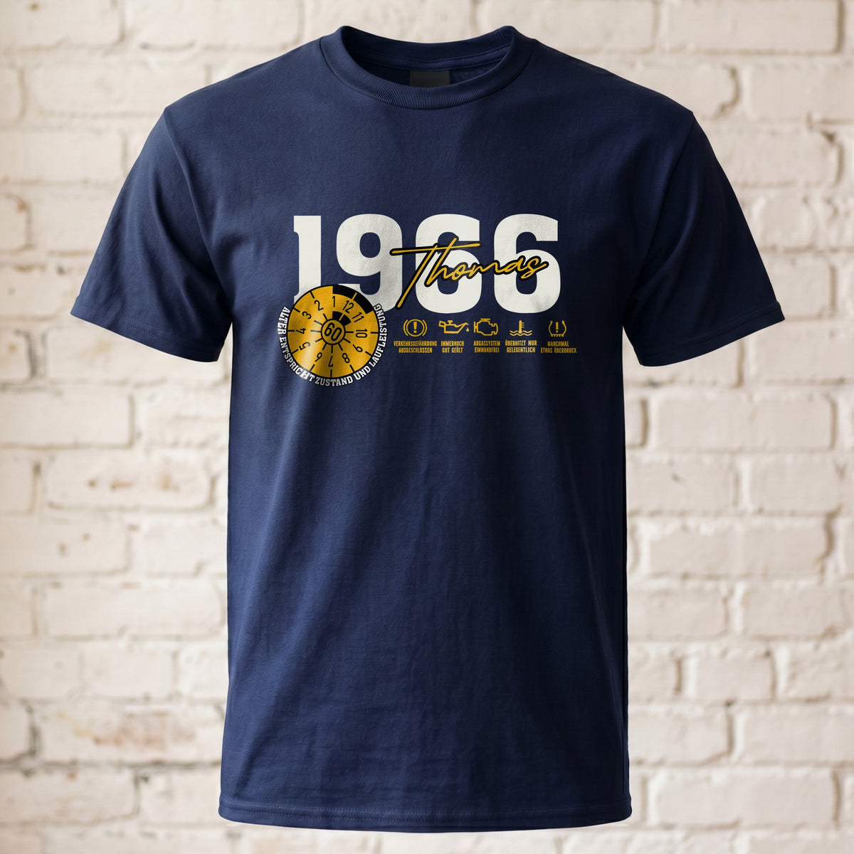 "TÜV Baujahr" Personalisiertes T-Shirt zum Geburtstag – Wunschjahr & Alter – Lustiges Geschenk für Männer, Autofans & Sc