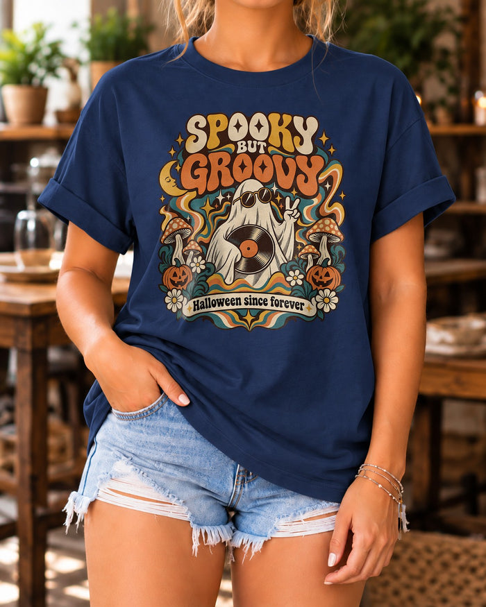 Spooky But Groovy Halloween T-Shirt Damen Retro Ghost Shirt Boho Herbst Vintage Halloween since forever