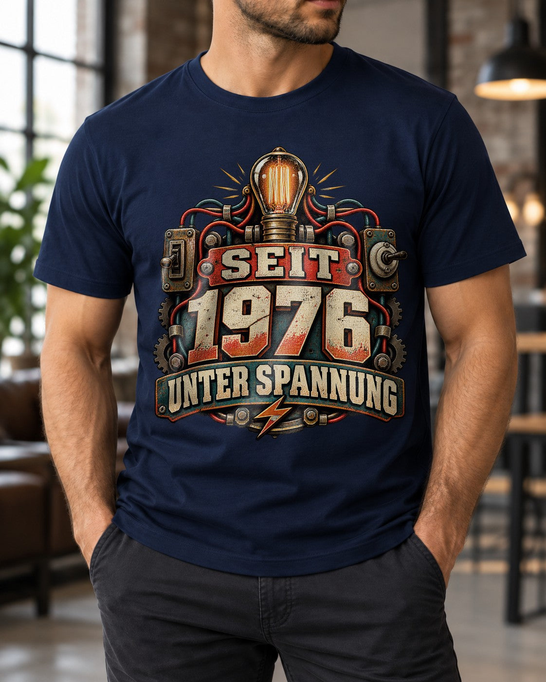 Seit 1976 unter Spannung T-Shirt Herren, Elektriker Geburtstag Shirt, Vintage Mechaniker Funshirt, Jahrgang 1976 Geschenk