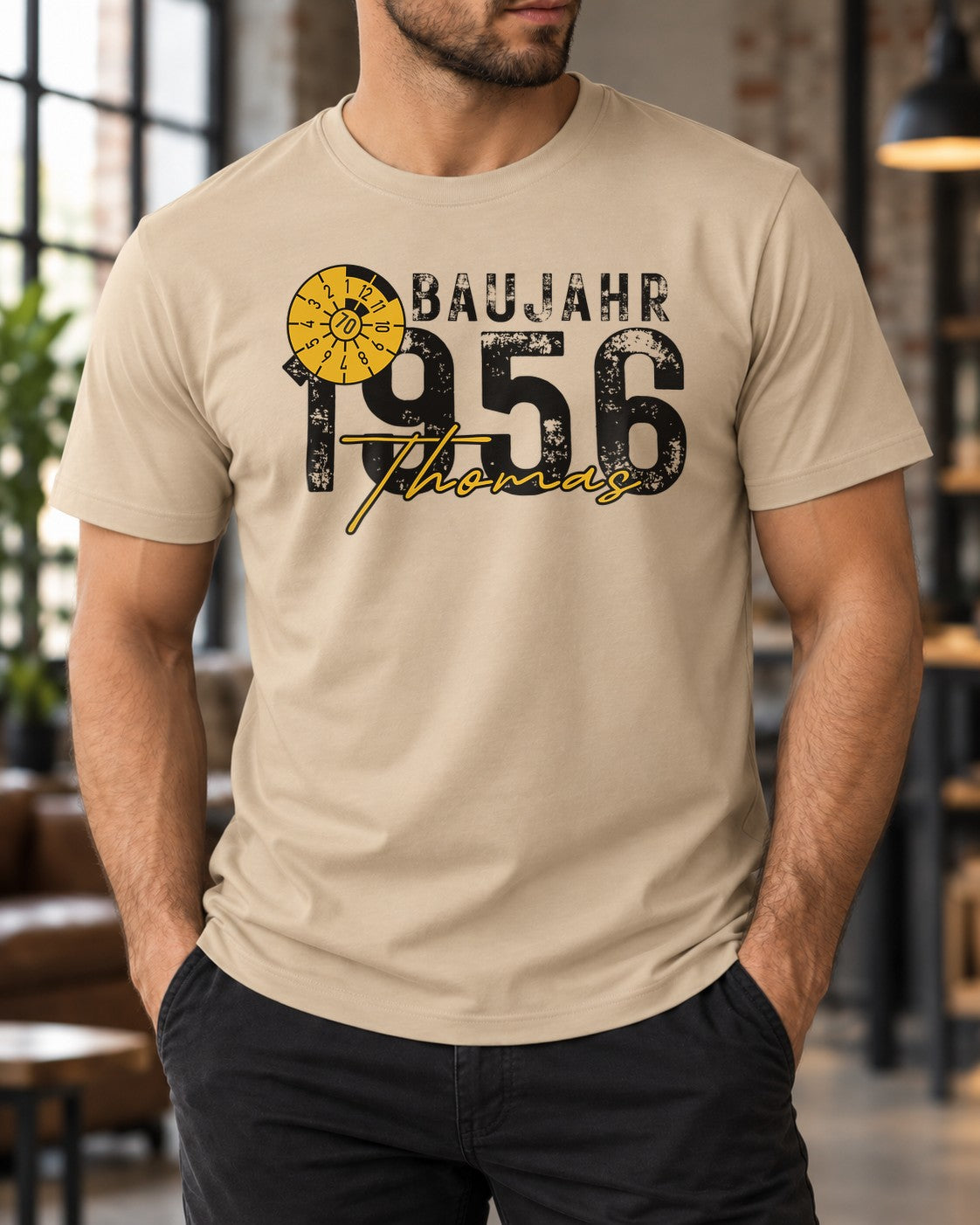 Personalisiertes 70 Jahre T-Shirt mit Name und Wunschjahr - Jahrgang 1956 Geburtstags-Shirt fuer Opa Oma zum 70 Geburtstag