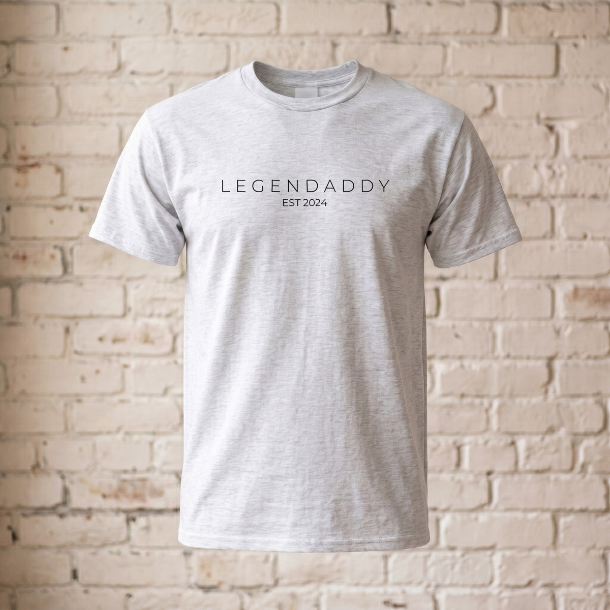 Personalisierbares „LEGENDADDY“ T-Shirt – Das ultimative Geschenk für (werdende) Väter | Wunschjahr Est. [Dein Jahr]