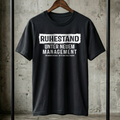 Lustiges Ruhestand T-Shirt – Unter Neuem Management (Bitte Frau fragen) – Ideales Abschiedsgeschenk für Rentner & Kollegen